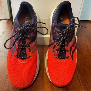 Saucony Triumph VIZIPRO W10